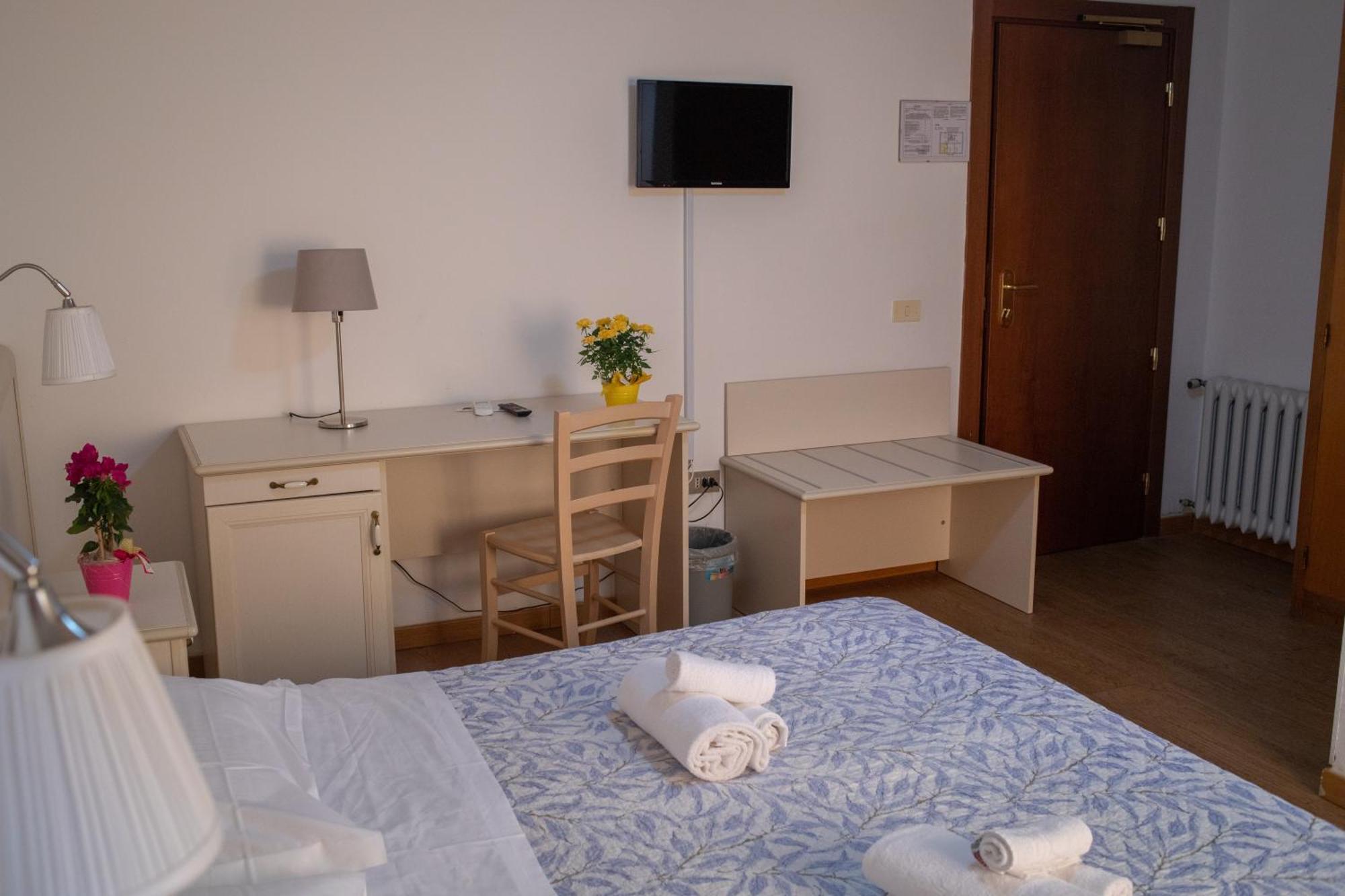 Hotel Ariston Piombino Luaran gambar